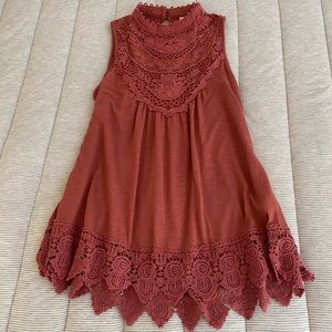 High neck lace detailed tank